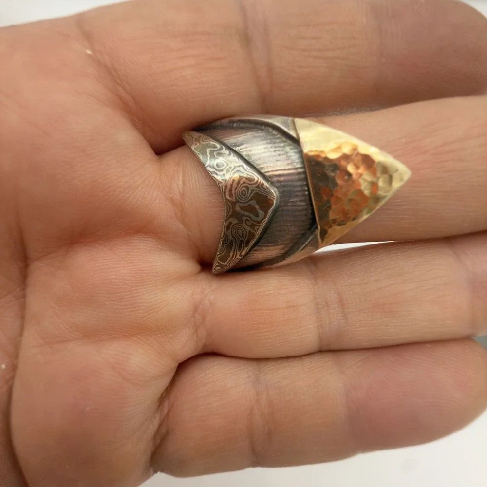 Vtg Custom Made Sterling Damascus Steel Ring Solid 14k Gold Inlay Hammered Read